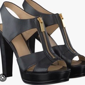 Black heel Michael Kors